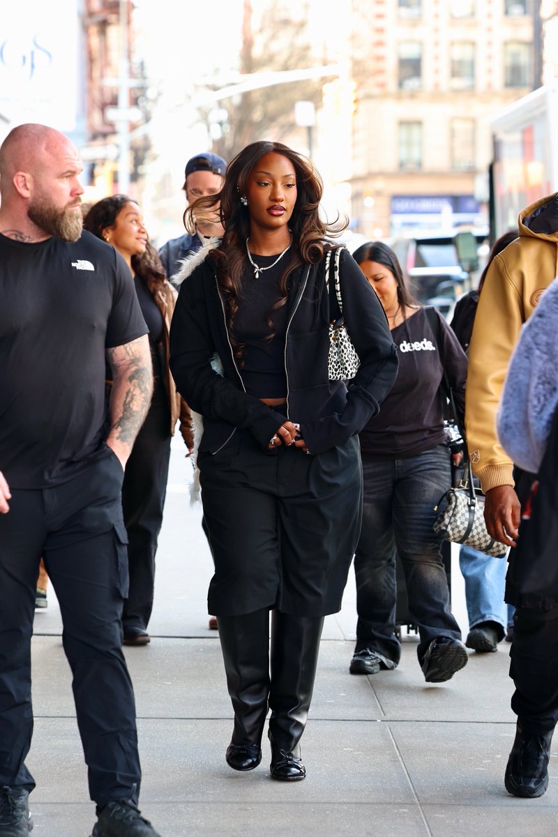 𝗔𝗟𝗕𝗨𝗠 𝗧𝗔𝗟𝗞𝗦 📀 tweet media