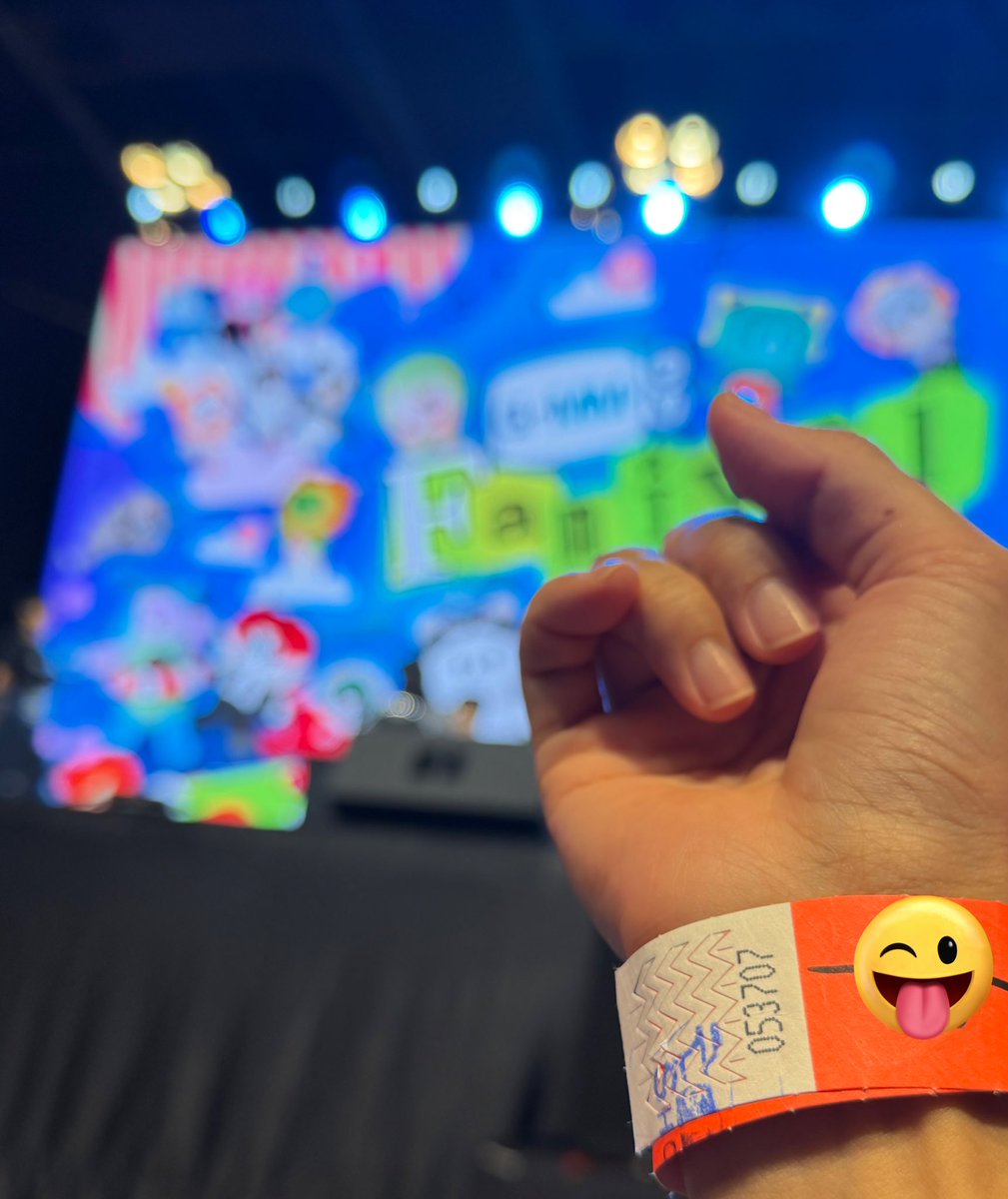 99% loading... tweet media