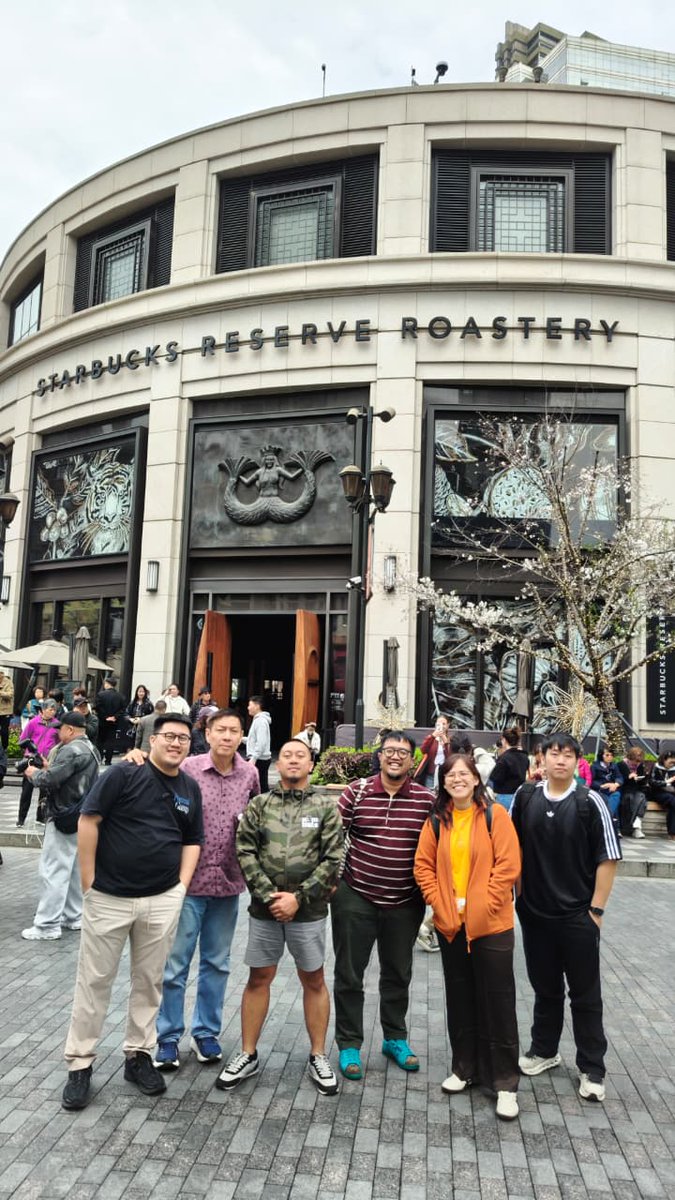 Laurentius nawang tweet media