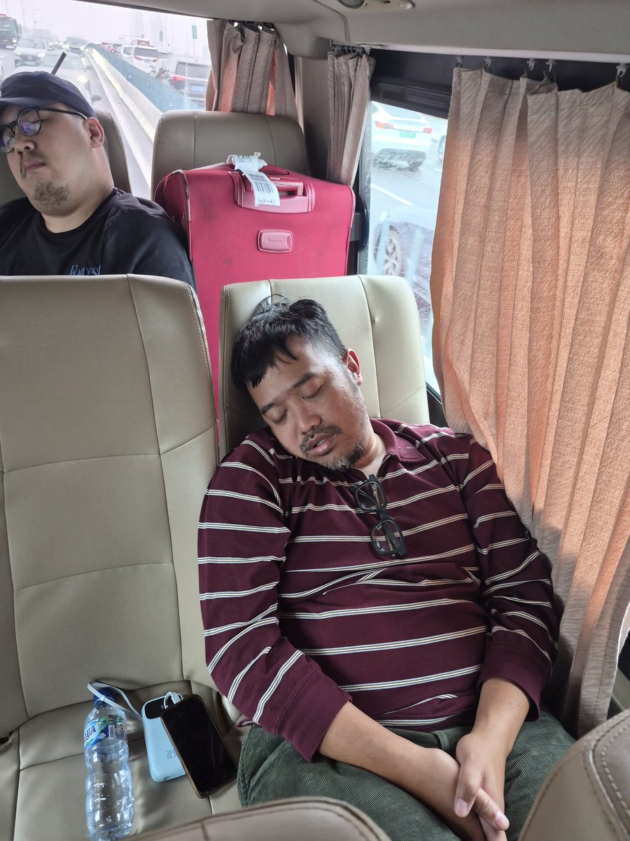 Laurentius nawang tweet media