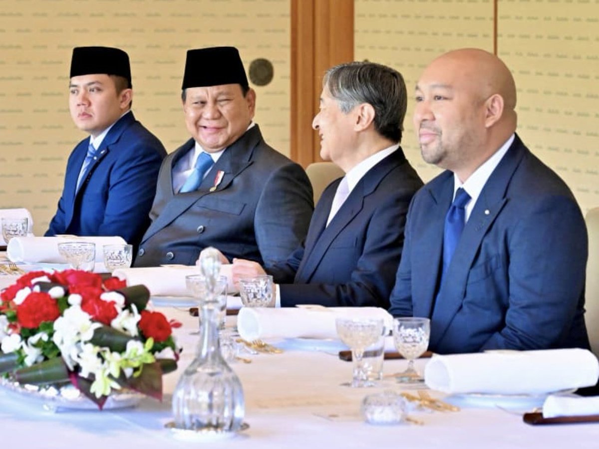 Indonesian Poop Base tweet media