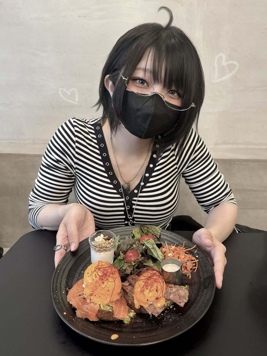 - 꽃 Hana tweet media