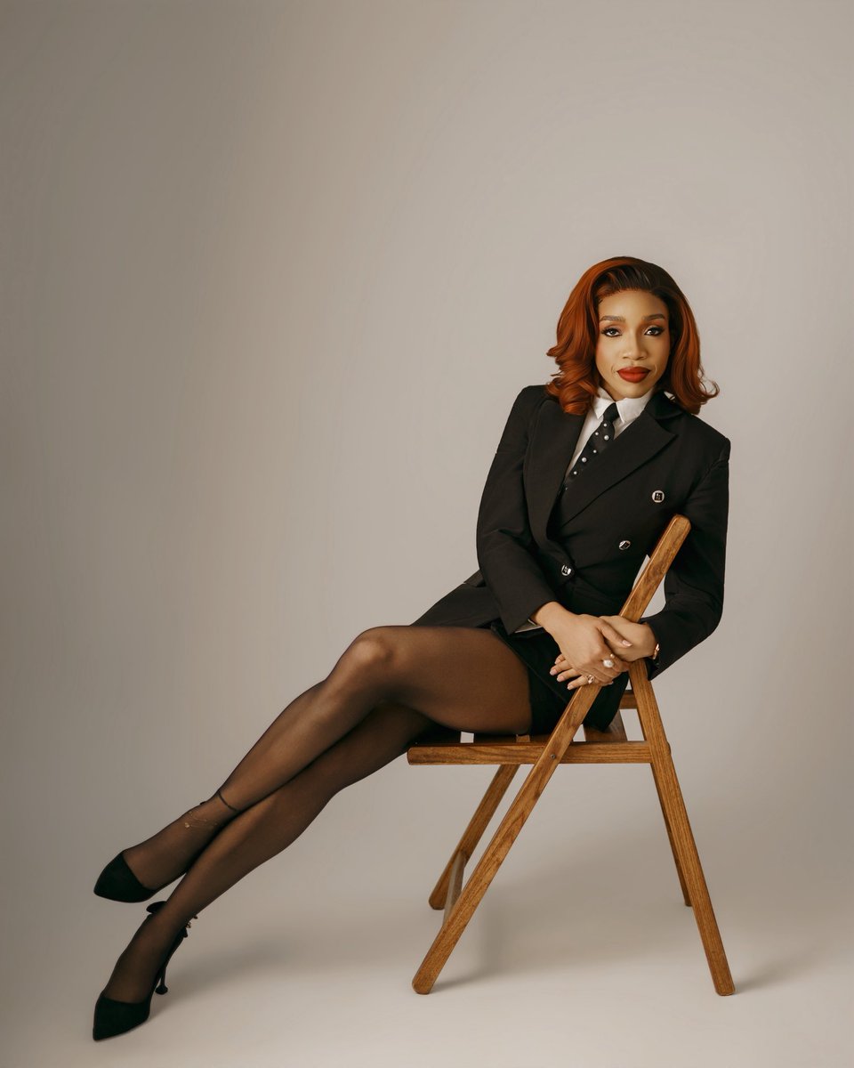 Dee 👸 tweet media