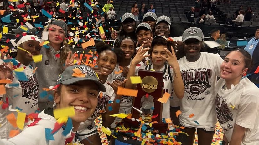 wateryonce's tweet image. Rankings for UConn, UCLA, South Carolina &amp;amp; Texas in different team stats through the first four rounds of #MarchMadness [A THREAD]

#FinalFour #WBB
