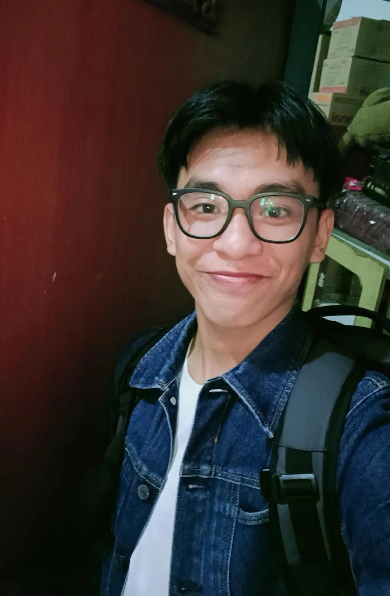 Ur_raincoat🌧️ tweet media