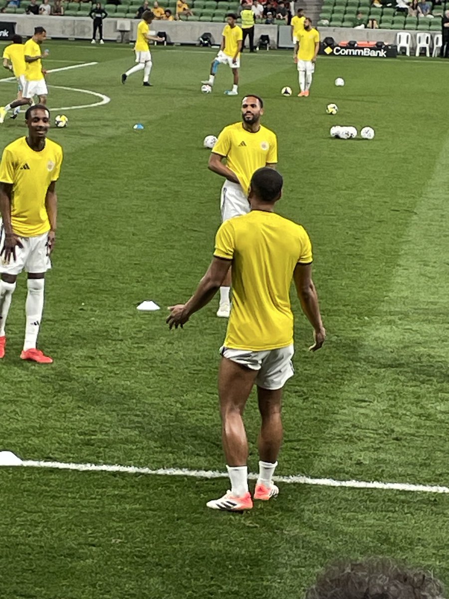 christine elle tweet media