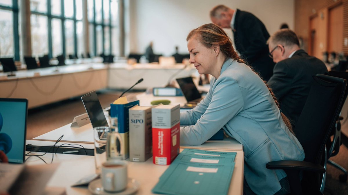 AfD_ThL's tweet image. Heute tagt erneut der von der AfD-Fraktion ins Leben gerufene #Corona-Untersuchungsausschuss. Dr. Gunter Frank und Prof. Alexander Kekulé werden heute als Sachverständige zu der Unverhältnismäßigkeit der #Coronamaßnahmen befragt.

Die AfD-Fraktion kämpft weiter für die