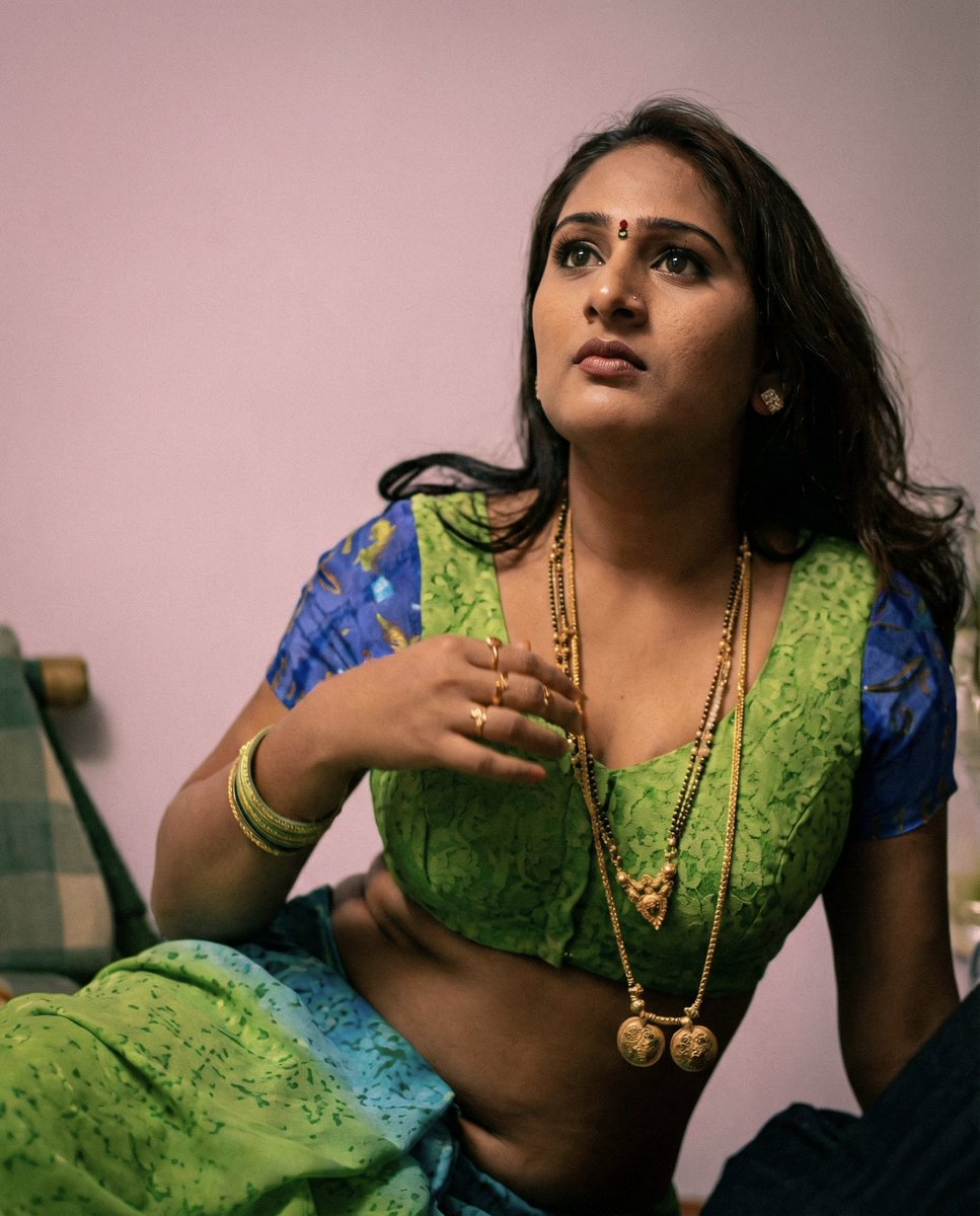 TheHeartlessXI's tweet photo. Amrutha Anandamayi she ruled 90s kids like no one 📈🥵 https://t.co/CPsBfxuYYO