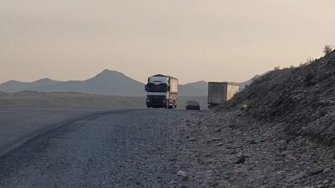 د هرات کابل لویې لارې چلوونکي د محصول له زیاتوالي شکایت کوي.