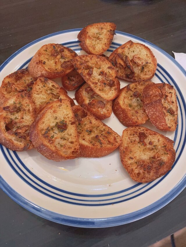 早露泡泡兔（四代目）寻回推油中 tweet media