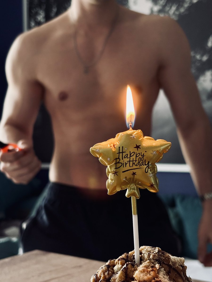 DenVokun tweet media