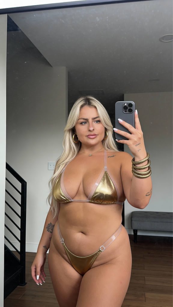 Big white mommy 🤍 tweet media