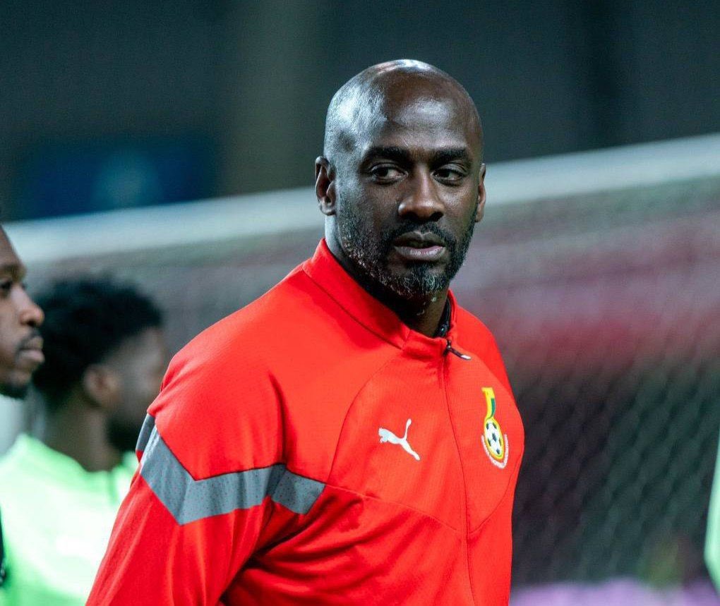 Ayi3Roff tweet media