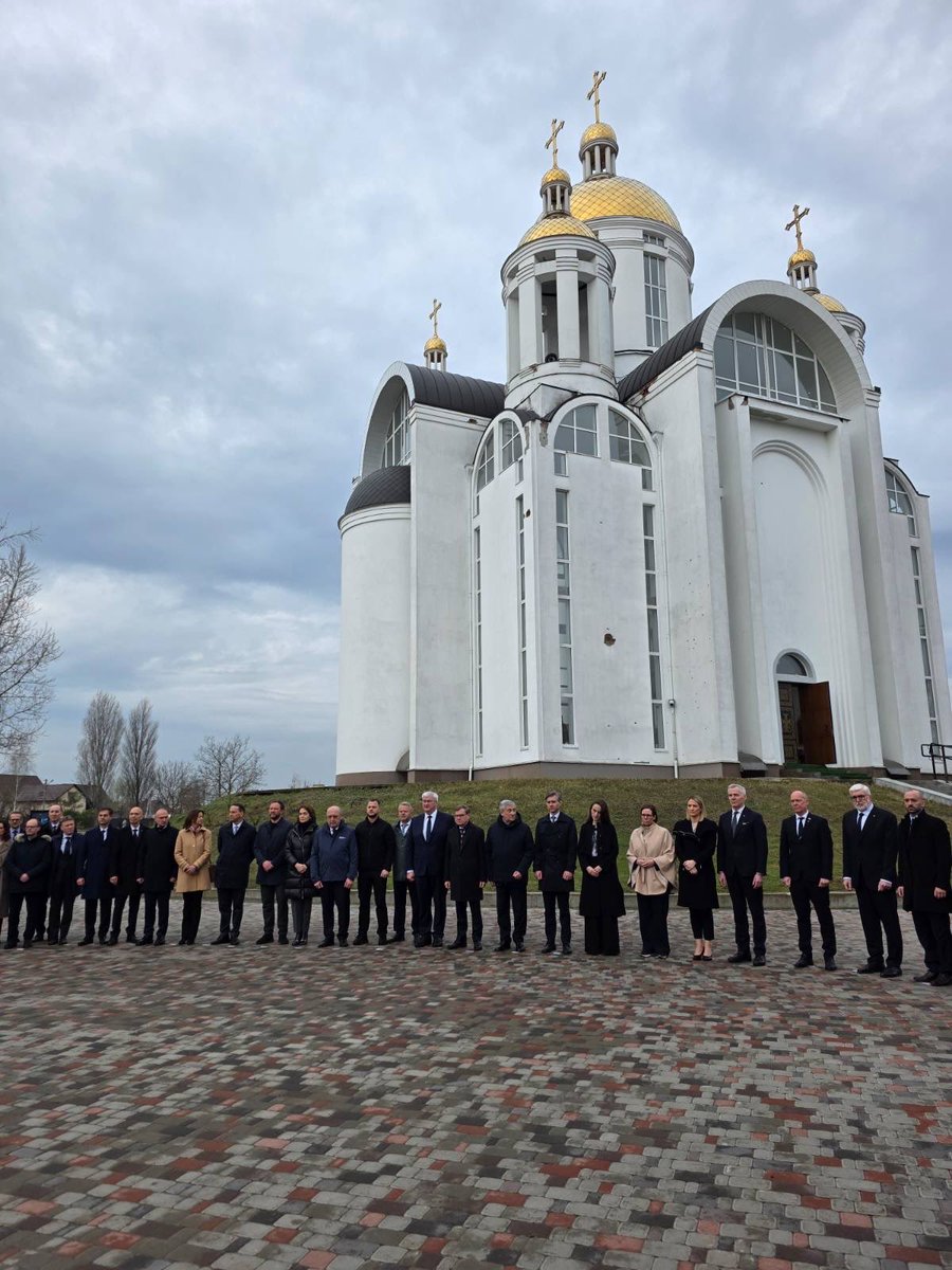KubiliusA's tweet photo. Four years ago, the occupying Russian army slaughtered civilians in Bucha.

Today, we are here to commemorate the victims of Russian aggression in Ukraine and to honour the 🇺🇦 heroes who defend it.

Russia will not escape accountability. The world will not forget or forgive. https://t.co/gI15ZHOYuJ