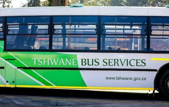 KayaNews's tweet photo. NEWS JUST IN : The city of Tshwane is experiencing fuel supply challenges which could result in bus services being suspended this afternoon.
The metro warns that all three of its bus services filling stations have run out of diesel.
#KayaNews #FuelIncrease TT https://t.co/IB0tOVxZZt