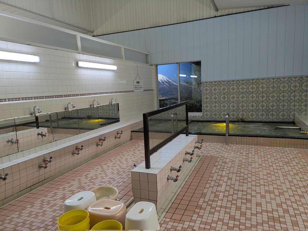 ごろり991 tweet media