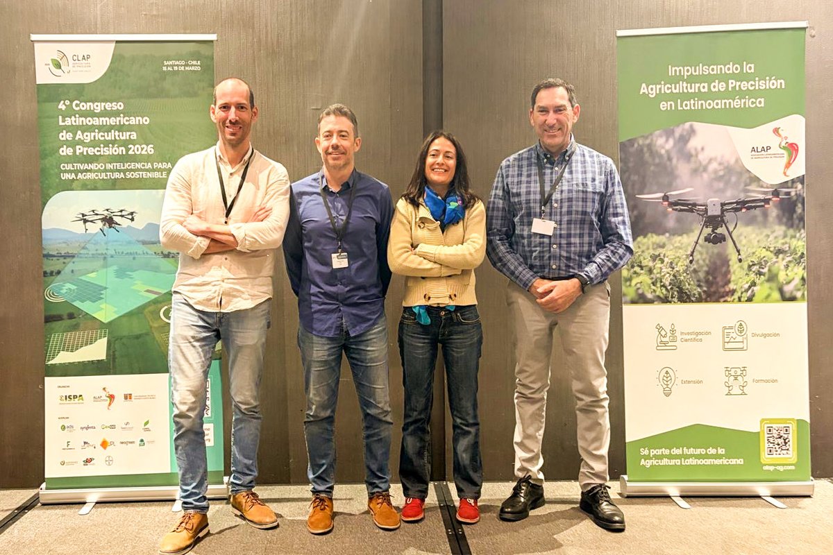 semh2026's tweet photo. ¡SEMh 2026 cruza fronteras! 🌍

Ana, José y José Manuel, organizadores del SEMh 2026, participaron del CLAP 2026 en Santiago de Chile, donde aprovecharon la oportunidad para presentar y difundir el congreso a nivel internacional 🌱🧩

📩 Inscripciones
🔗 https://t.co/OZEpWUEMqY https://t.co/ulcxShl4NH
