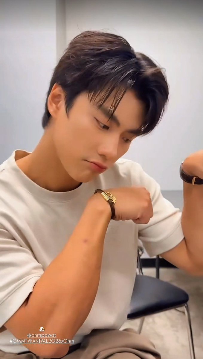 เนยไง Butwhyareuheregirls tweet media