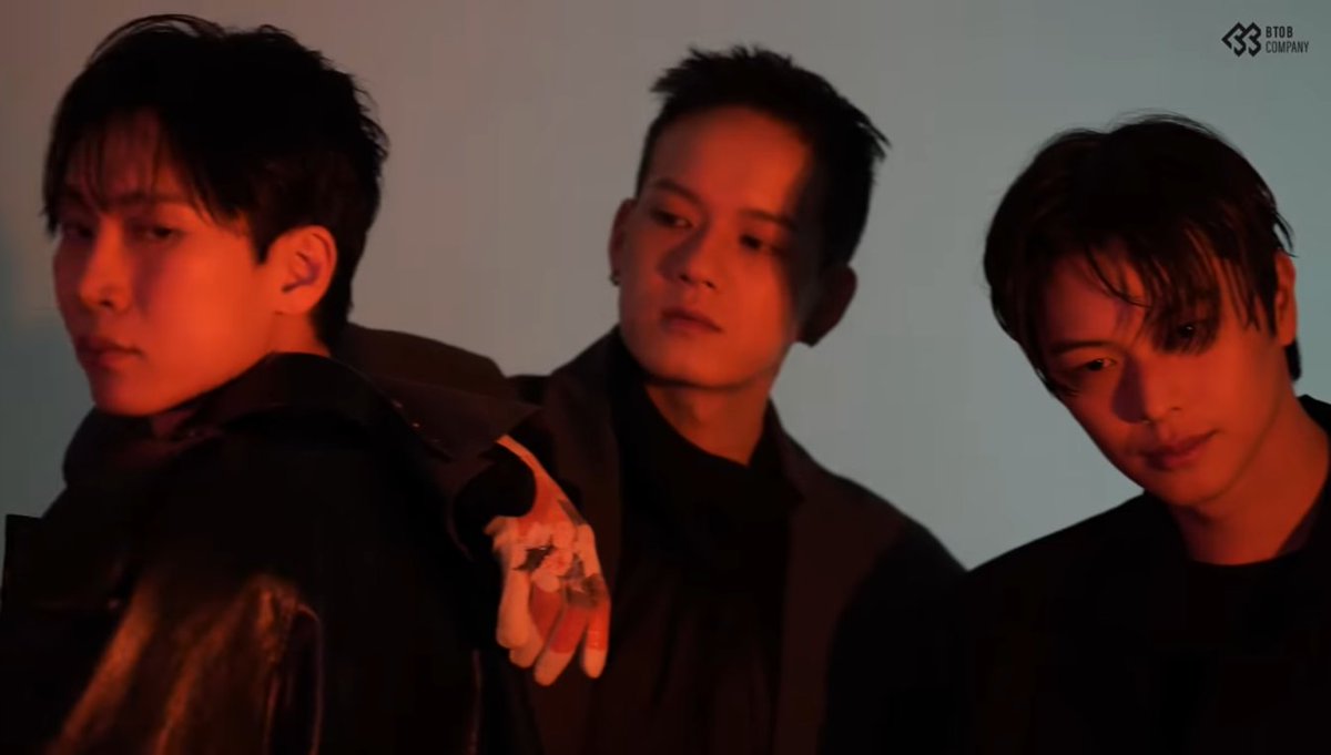 ๋ฆ๋๋๐ง tweet media