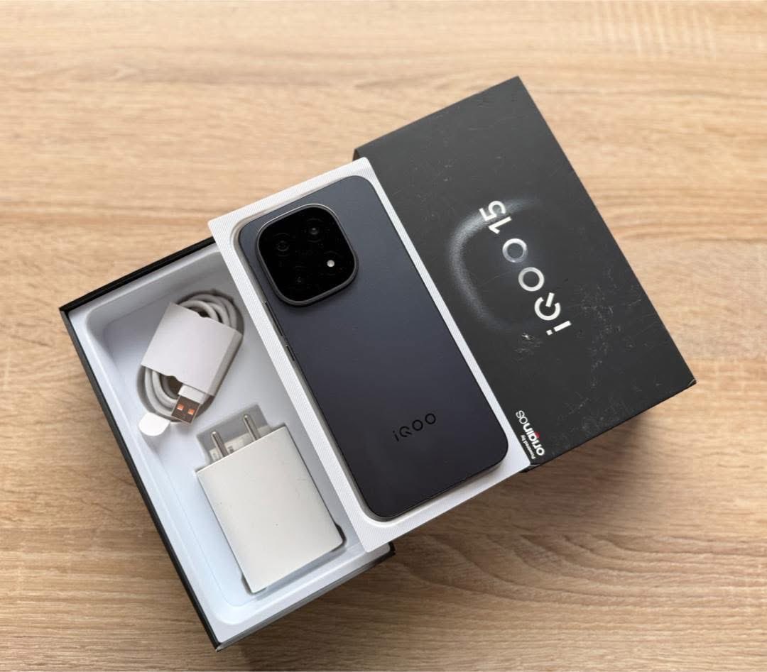 LKombe607's tweet photo. iQOO 15 gaming-focused smartphone, equipped with Qualcomm’s new Snapdragon 8 Elite Gen 5 chipset and a massive 7,000 mAh battery.
- 512GB 
- 16GB RAM

PRICE: K14999 only 

✆Call/text/WhatsApp 

℡ +260976084760

Location: iSell 
Liberty Mall Shop 6 (Nadia’s) https://t.co/Chjmdq1CL9