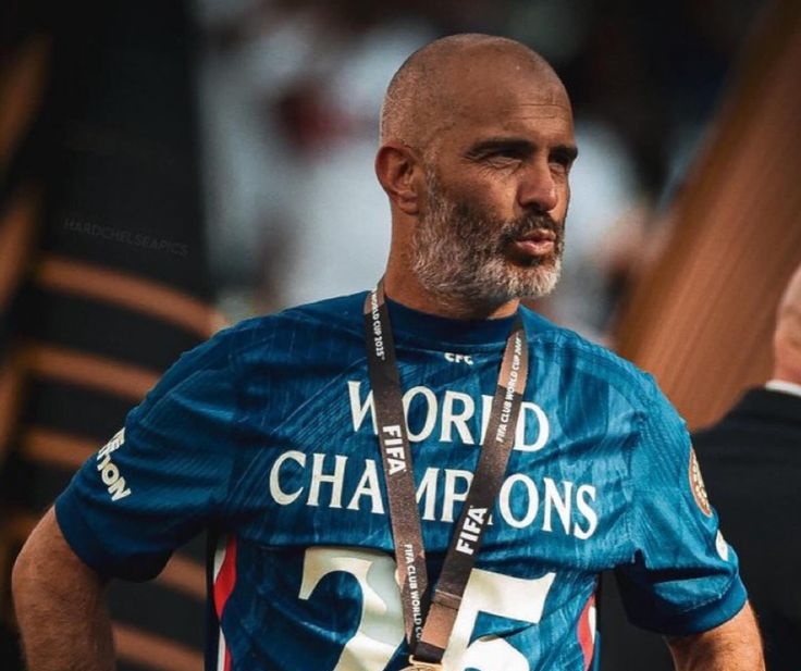 C H R I S tweet media