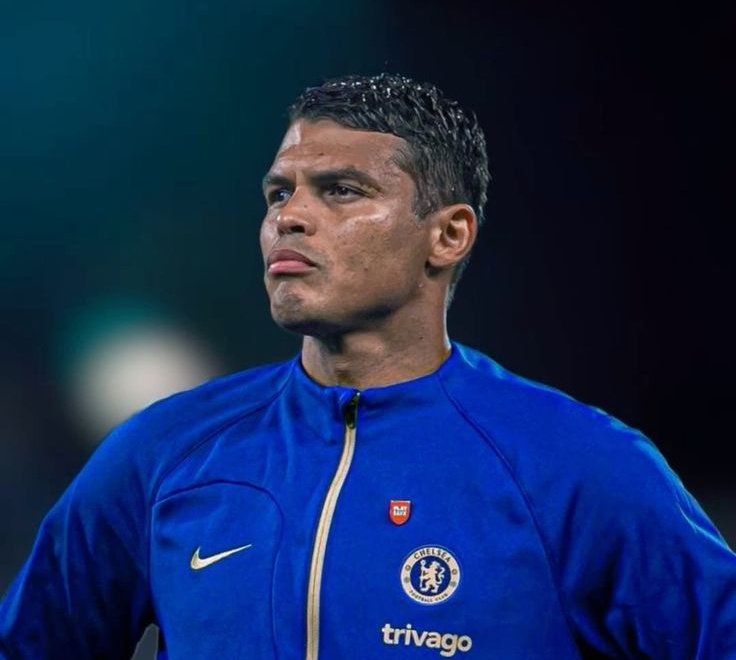 C H R I S tweet media