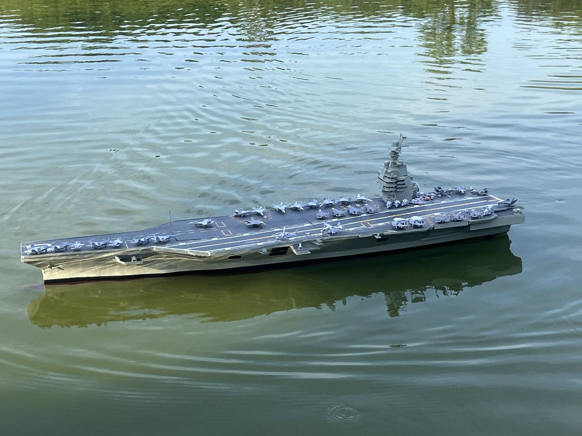 18kHkMP1cWxL5EH's tweet photo. Scratch-built my own 1/200 scale RC USS Enterprise CVN-80! 🇺🇸⚓
Made from paper and plywood, about 1.68m long
Beat the real one to the water by years 😎 Who else builds big Navy ships from scratch? #USNavy #CVN80 #USSEnterprise #FordClass #RCBoat https://t.co/VZRJSf27Kd