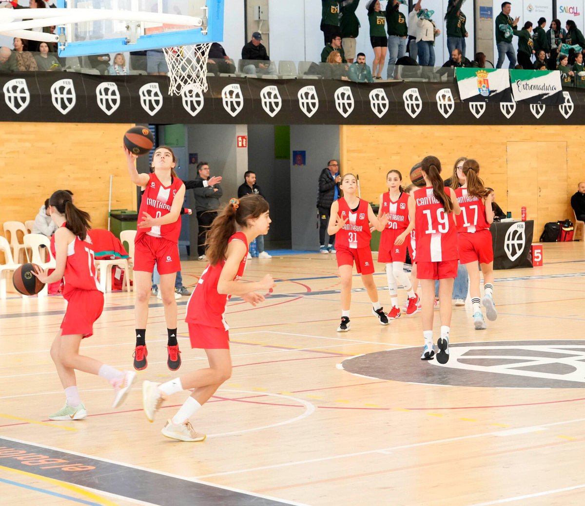 F.CántabraBaloncesto tweet media