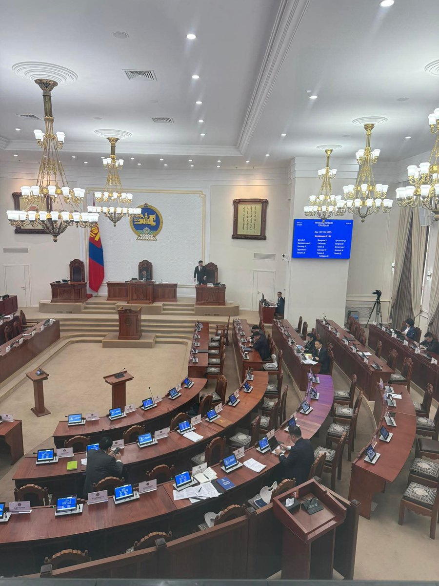 Зариг.мн Өнөрцэцэг tweet media