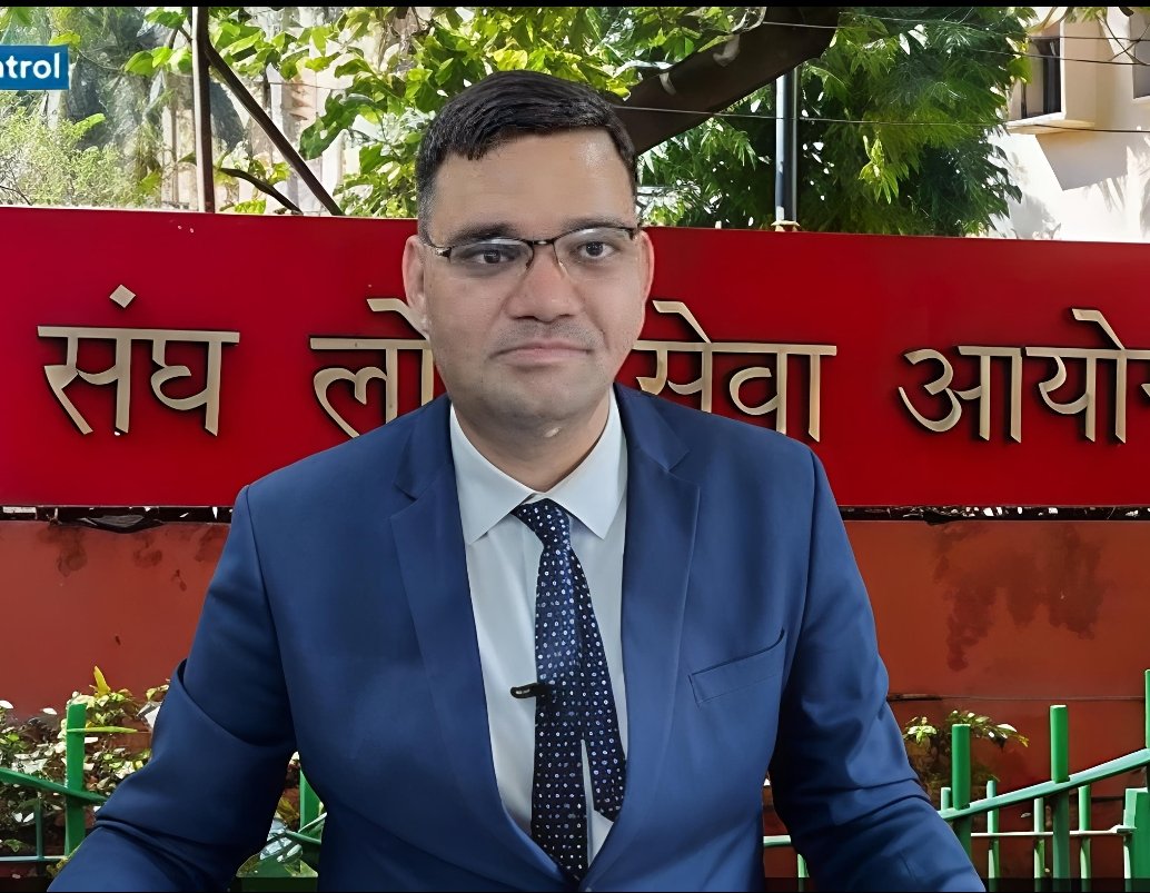 #IAS अफ़सर ने नौकरी छोड़ी !! 🤔

UP कैडर के 2022 बैच के IAS अधिकारी रिंकू सिंह राही ने इस्तीफा दे दिया है।

उत्तर प्रदेश के IAS अफ़सर रिंकू सिंह राही ने यह इल्ज़ाम लगाते हुए इस्तीफा दे दिया कि उनको लंबे समय से नही पोस्टिंग दी जा रही है। नही कोई काम दिया जा रहा है। वो उत्तर प्रदेश