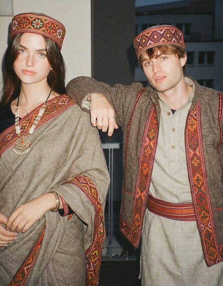 ཏྲི་གརྠ་ tweet media