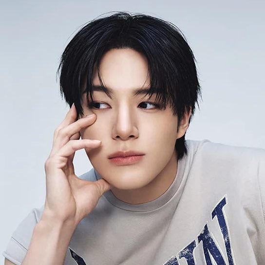 아따 :3 tweet media