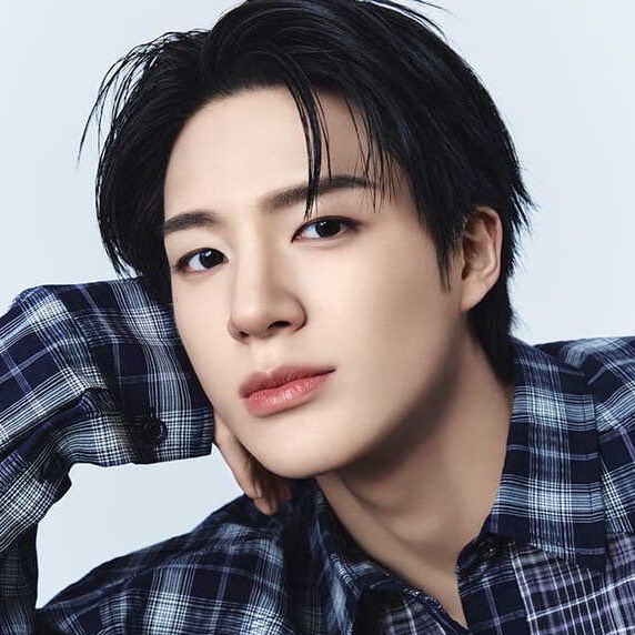 아따 :3 tweet media