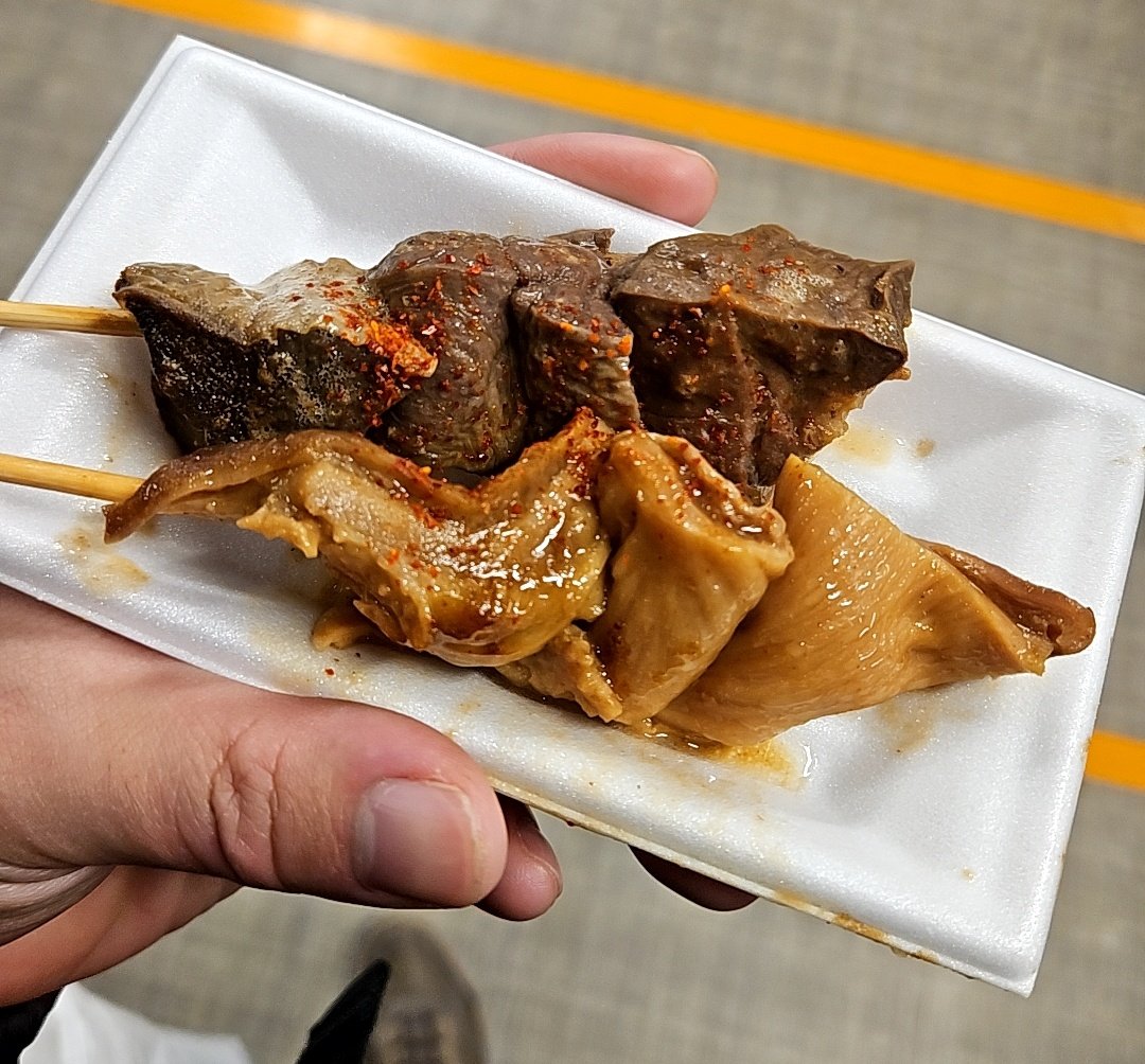 トドの助 tweet media