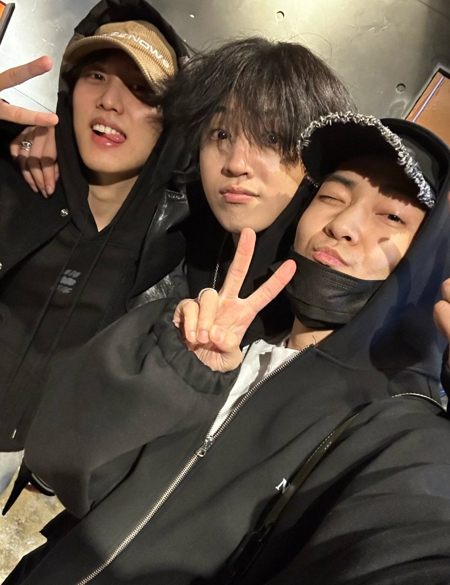 cham 🍁🌙 tweet media