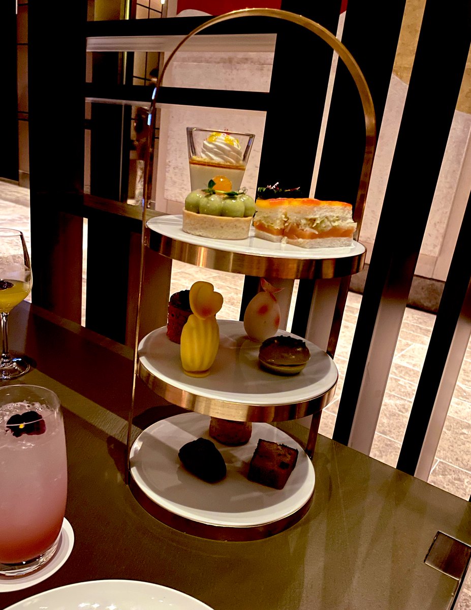 野口あや子@初エッセイ『天才歌人、ラップ沼で溺れ死ぬ』 tweet media