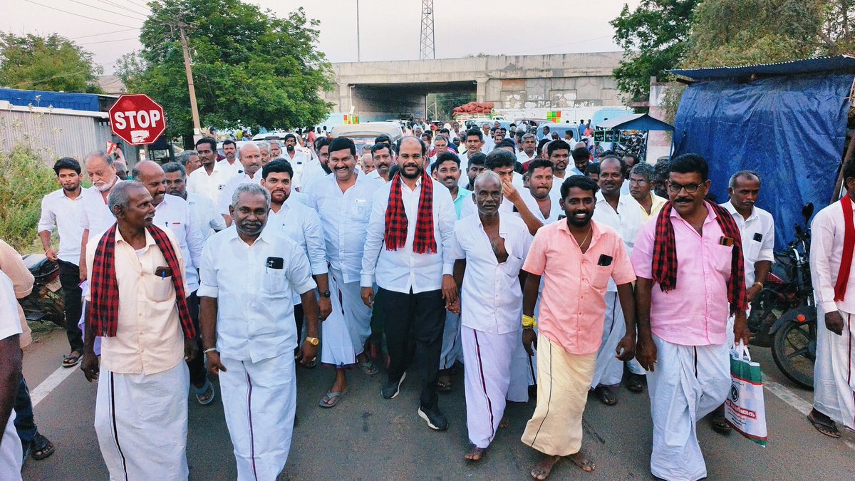 abdulsamadmmk's tweet photo. மணப்பாறை சட்டமன்றத் தொகுதியில் திமுக தலைமையிலான மதசார்பற்ற முற்போக்கு கூட்டணி சார்பில் உதயசூரியன் சின்னத்தில் போட்டியிடும் என்னை மருங்காபுரி திமுக தெற்கு ஒன்றிய செயலாளர் பழனியாண்டி அவர்கள் தலைமையில் நிர��வாகிகள் சந்திப்பு நிகழ்ச்சியில் உற்சாக வரவேற்பு அளித்தார்கள். https://t.co/LKFc4rBMJ5