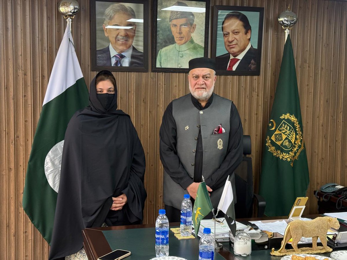 Syeda Nosheen Iftikhar MNA/Chairperson Culture and heritage division from Daska called on Honourable Federal Minister for Poverty Alleviation &amp; Social Safety discussed poverty alleviation &amp; Social Safety especially w.r.t constituency of Honourable MNA for marriages of poor girls’