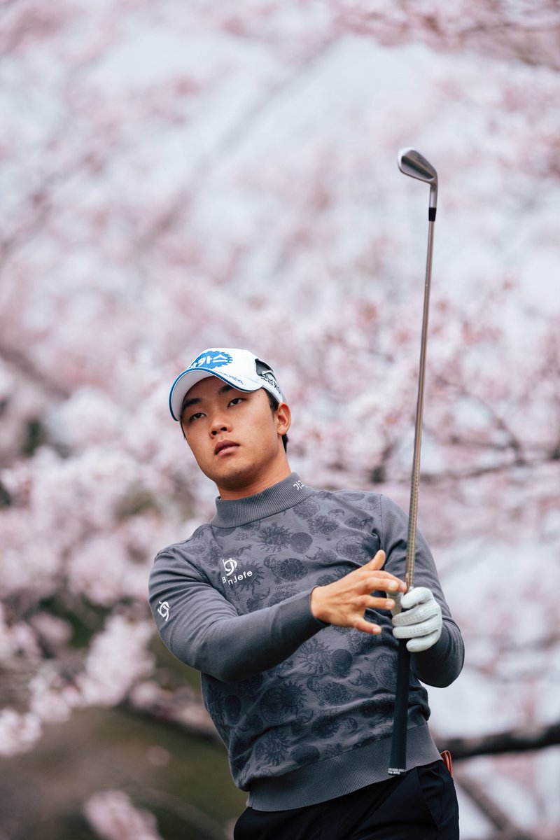 intseriesgolf's tweet photo. Golf in sakura season is a something else🏌️🌸

#InternationalSeriesJapan https://t.co/FH14mvMqG0