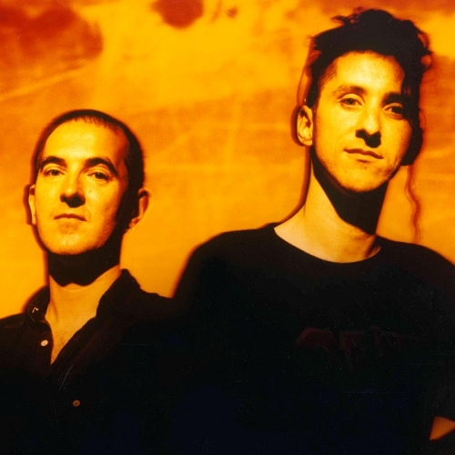 MusicNewsWeb's tweet image. ICYMI: Win Carter USM ‘Straw Donkey… The Complete Singles’ Vinyls. Just follow, RT/share. Good luck! T's &amp;amp; C's apply. #competition #giveaways #prizes #carterusm @carter_usm
Enter to win here: ift.tt/72hkMxf
More on Music-News.com