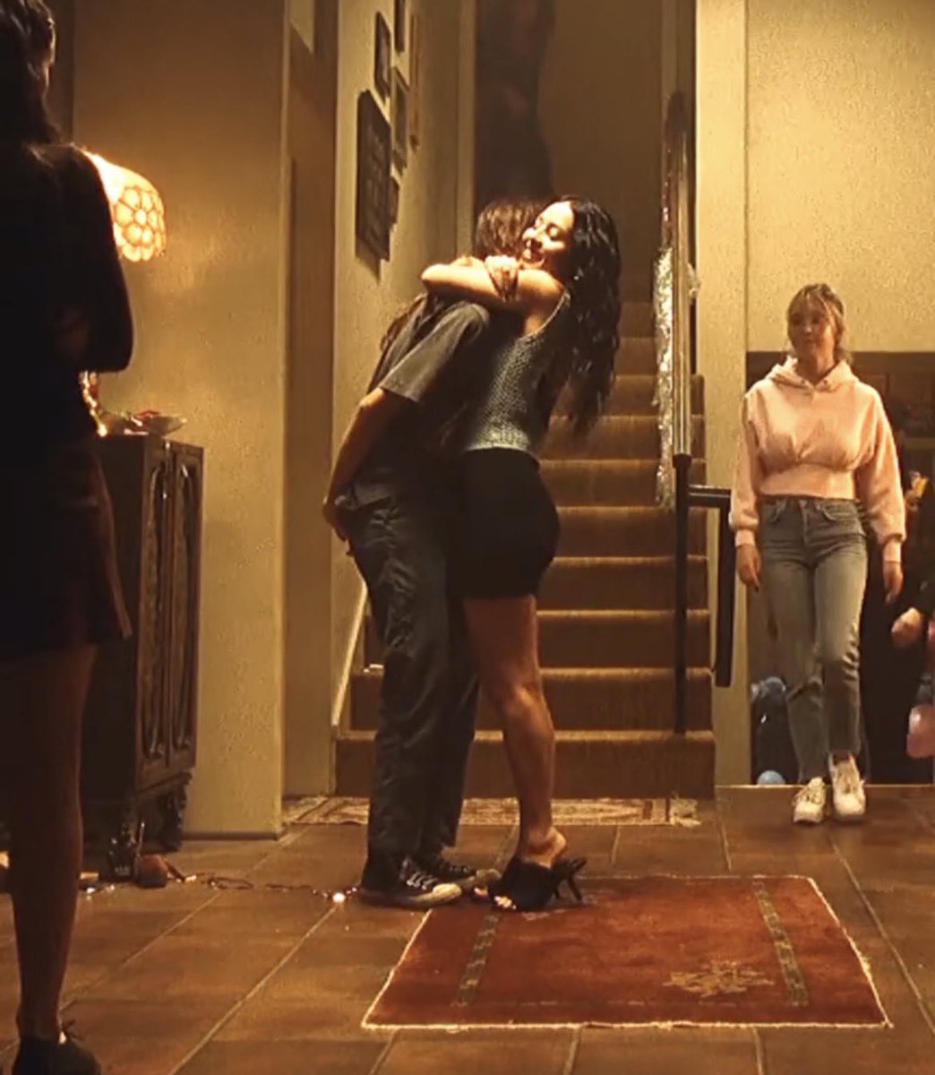 คุ้ง tweet media