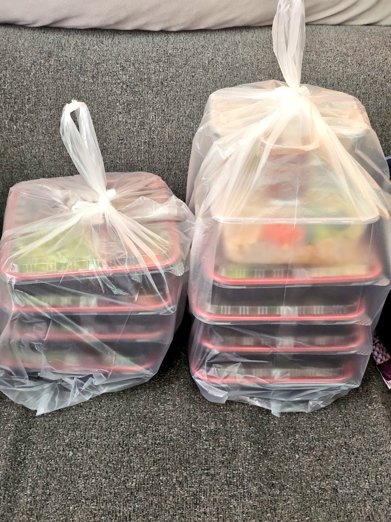 ขอบคุณออเดอร์อาหารคลีนจากลูกค้าประจำทั้ง 2 บ้านด้วยนะคะ 🙏 

ตอนนี้มีโปรโมชั่นใหม่ ให้สั่งกันด้วยนะคะ  ‼️โปรลดร้อนช่วยลดค่าใช้จ่าย‼️ สั่งอาหารคลีนโฮมมี่ 12 กล่อง ในราคาเพียง 888 บาท เลือกเมนูได้

📍ระยะเวลาสั่งและส่งภายใน 1-8 เม.ย.นี้เท่านั้น
📍ราคานี้ไม่รวมค่าจัดส่งค่ะ