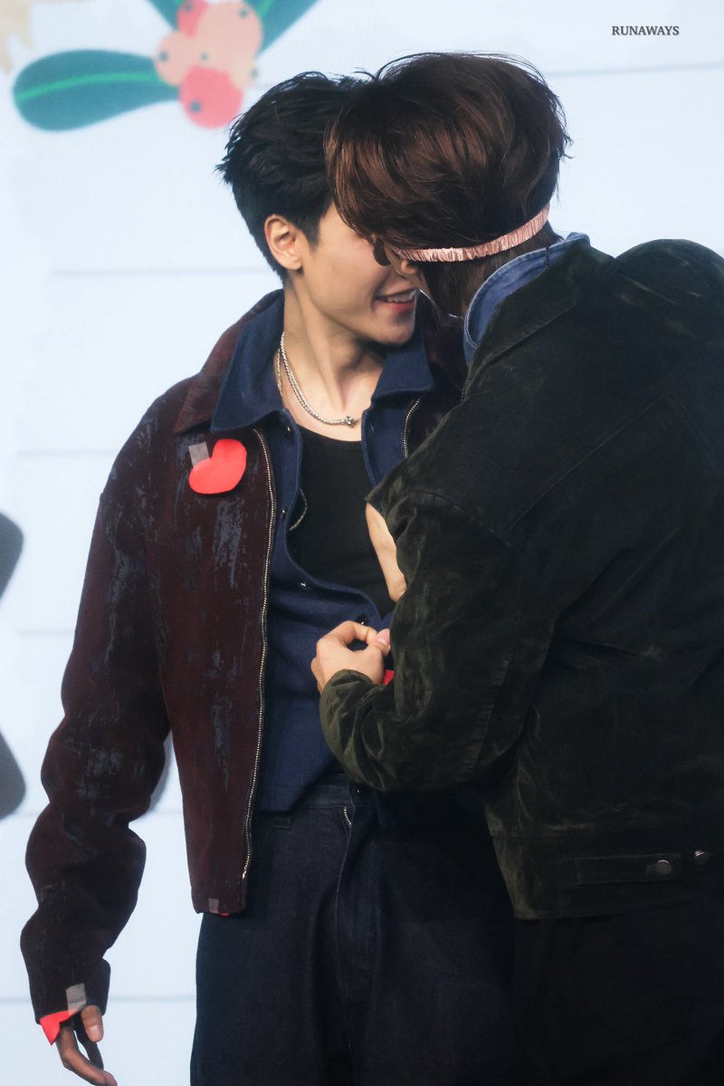 ชีนวร tweet media