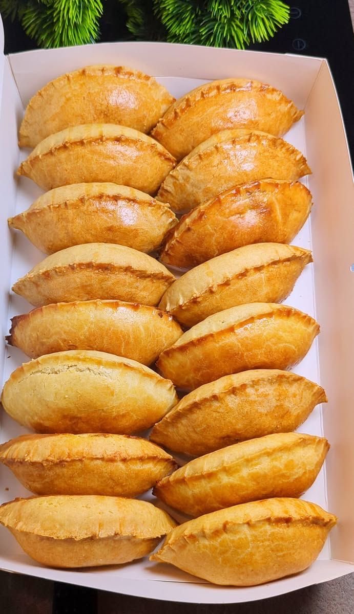 kiki ,The Clothing Vendor tweet media