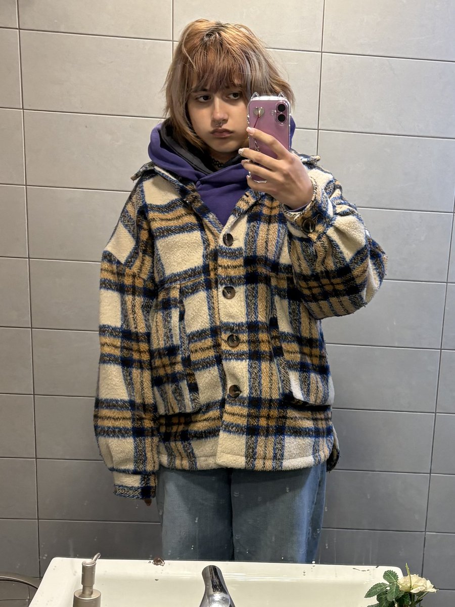 arty 🪽🧁 day 7 binge free ! tweet media