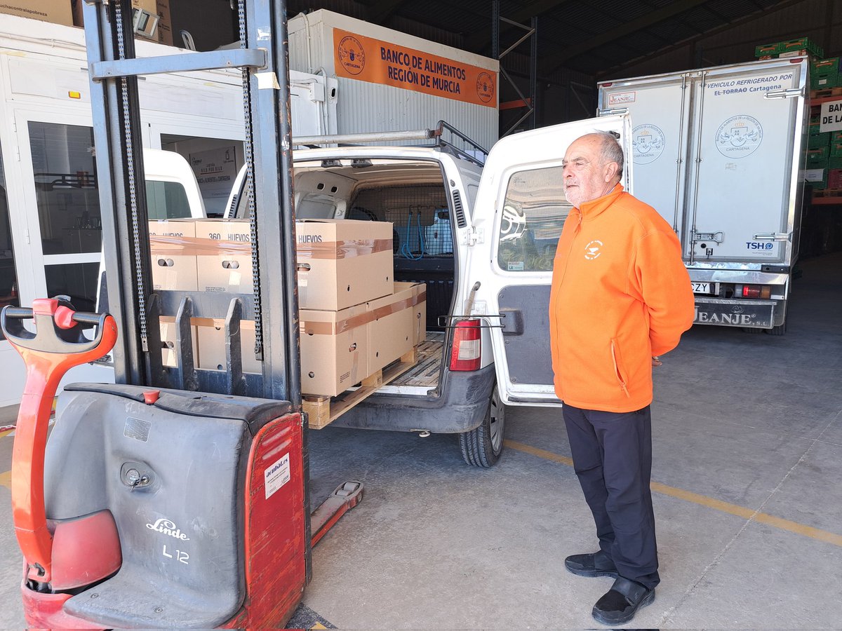 Feliz semana Santa.  Nosotros como Banco de Alimentos de la Región de Murcia no paramos.  Seguimos trabajando para los más vulnerables.  Gracias a Gines Moral por toda su colaboración.