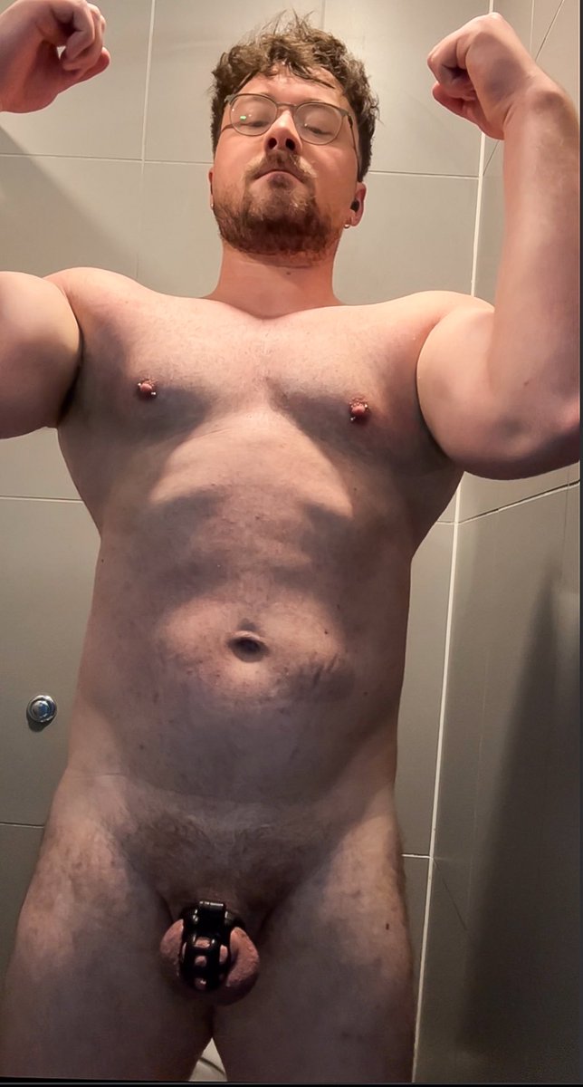 Muscle Bear in Training tweet media