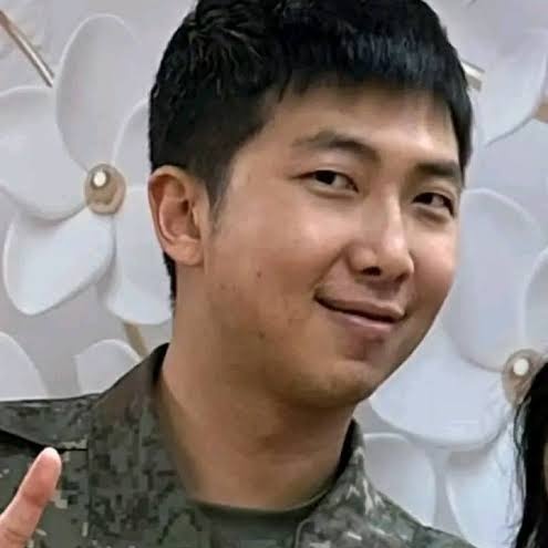 Blue⁴ | 𝐽𝑆1⛧ tweet media