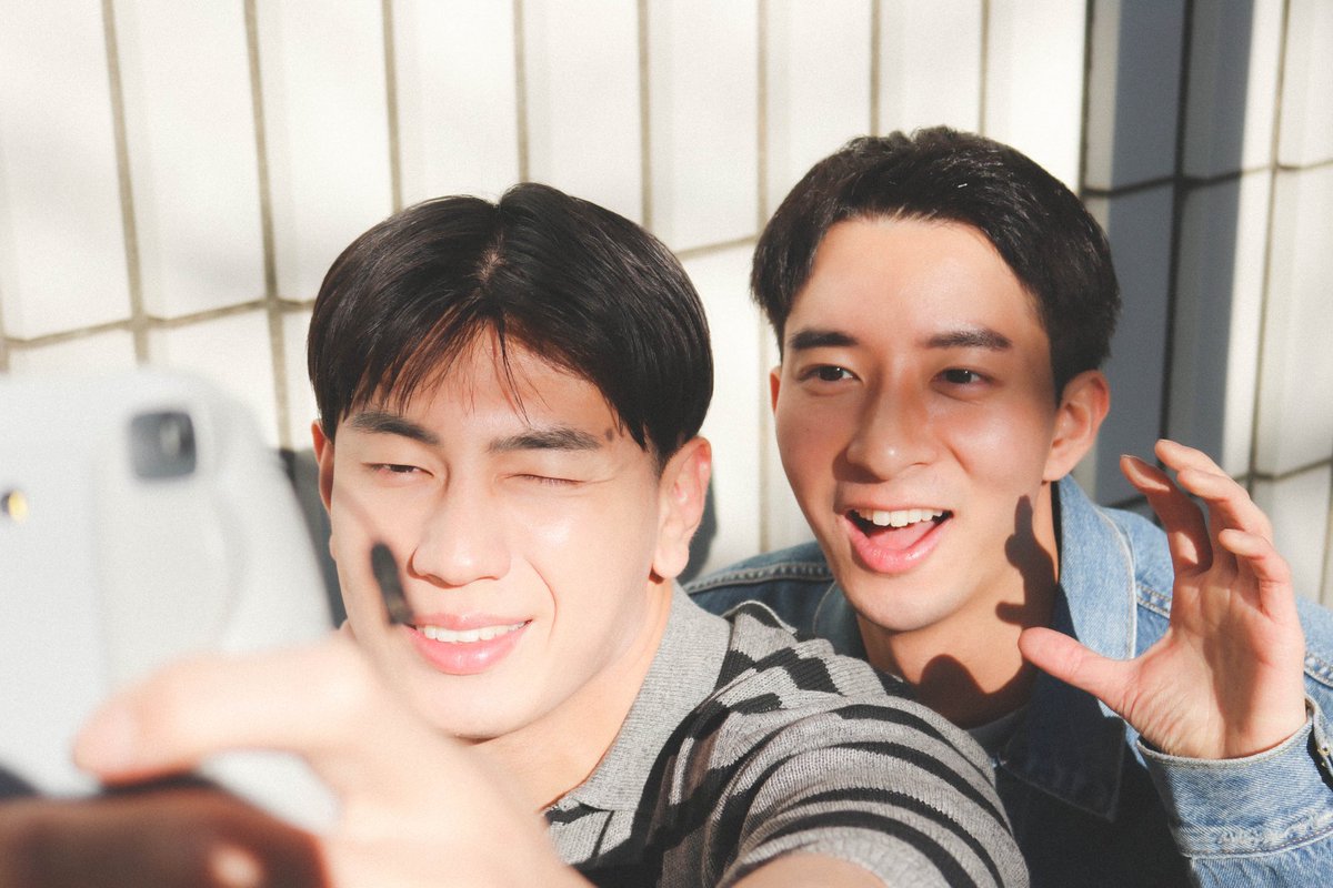 JsAdmirer00's tweet image. THISSSSSSSSSSSS PHOTOOOOOOO 😭😭😭😭❤️ LET MEEE CRYYY FOR A WHILEEEEEEE 

#TheBoyfriendSeason2 #TheBoyfriendS2 #bomi #huwei