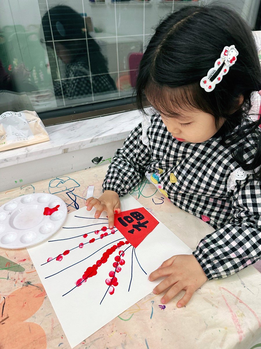 Liz73802540's tweet photo. "Play u0026 Grow Together!  Today’s small moments (fingerpainting, storytime, or a quick dance break) build big bonds. What’s your favorite parent-kid activity  #ParentChildBonding #FamilyJoy" https://t.co/Gyrms2jK0j